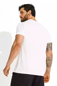 Camiseta Básica Kebra Kexo Branca na internet