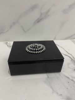 Caja Chic Black en internet