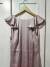 VESTIDO DE SATÉN CON VOLANTES Y ESCOTE - comprar online
