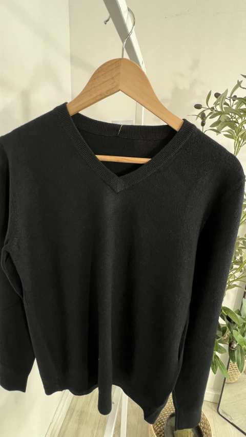 SWEATER CUELLO V en internet