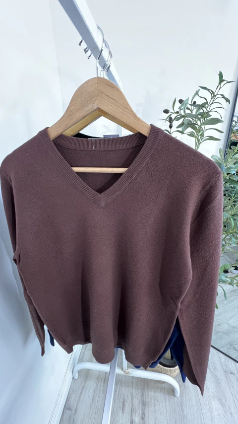 SWEATER CUELLO V