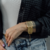 CONJUNTO COLAR E PULSEIRA EM COURO na internet