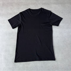 CAMISETA LISA PADRÃO ZARA - PIMA
