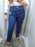 Calça jeans mom rasgos