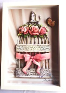 Quadro Flores - Gaiola com flores cor de rosa - comprar online