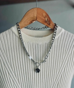 collar rosa