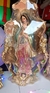FIGURA DECORATIVA DE RESIINA "VIRGEN DE GUADALUPE MEDIANA CON CONCHAS"