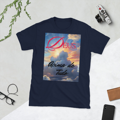 Camiseta unissex com mangas curtas na internet