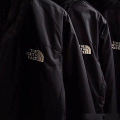 JAQUETA IPERMEÁVEL THE NORTH FACE - comprar online