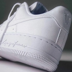 AIR FORCE ONE X NOCTA na internet