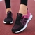 Sapatos femininos Tênis De Corrida Leve Para As Mulheres Tênis Sapatos Esporti na internet