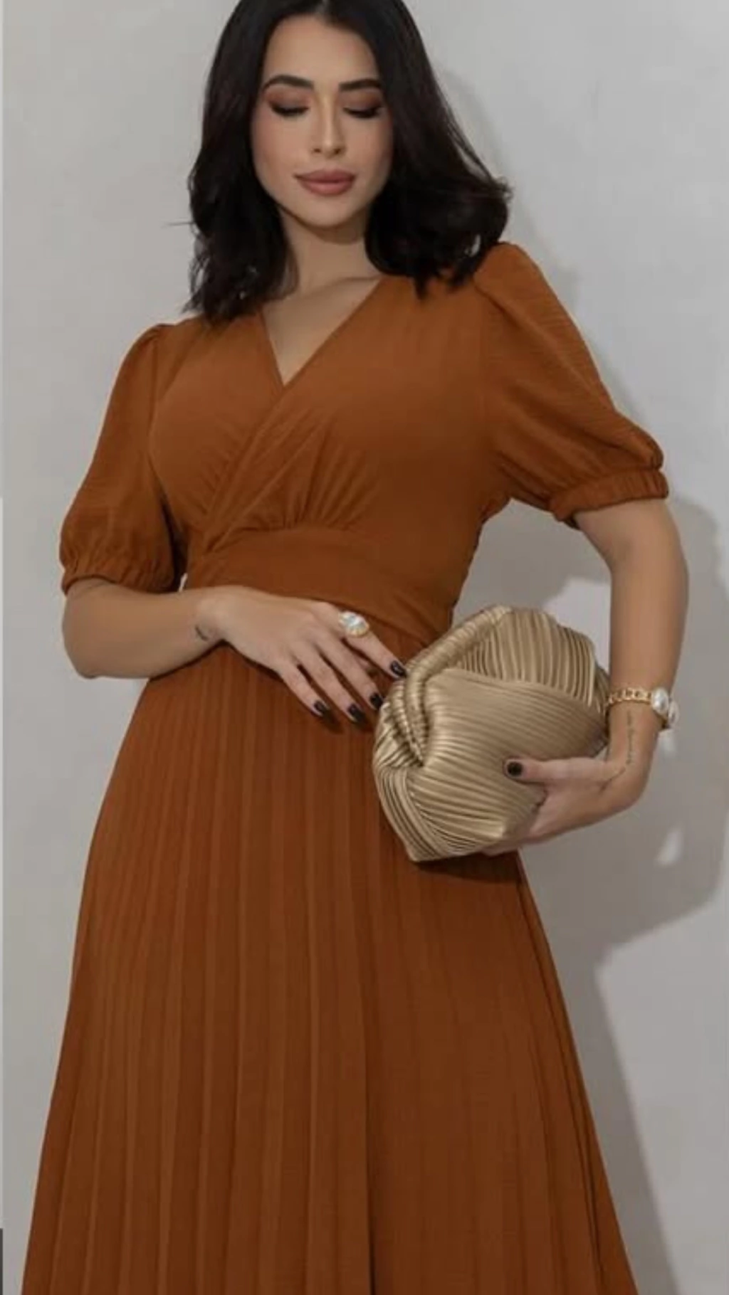VESTIDO PLISSADO GOLA V DUNA