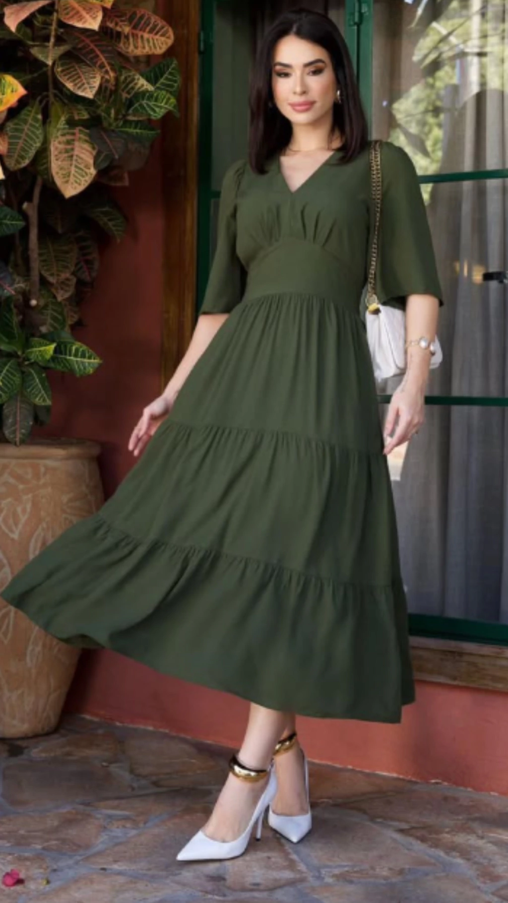 VESTIDO MIDI GOLA V