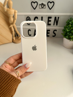 Case de Silicone 14 Pro na internet