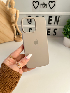 Case de Silicone 14 Pro Max na internet