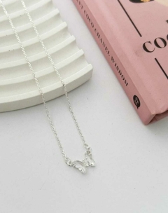 Collar mariposa/piedra