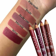 lapis labial ruby kisses ultra easy