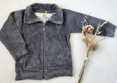 Campera Bebe Plush (Gris oscuro)