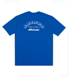 Camiseta “I Make the Moment “ na internet