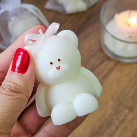 Kit 10 Velas Aromáticas Ursinho 30g + Saquinho de Organza