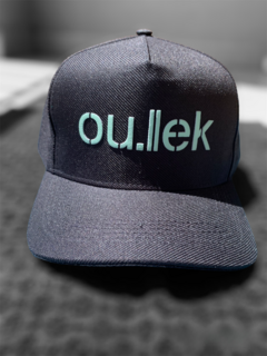 BONÉ OULEK PRETO COM SILK VERDE