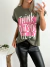 Remera amplia manga rebatible Think outside the box en internet