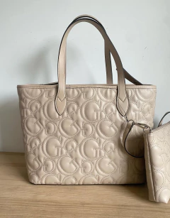 Imagem do GUESS - Bolsa Guess Tote e clutch - 2 unidades