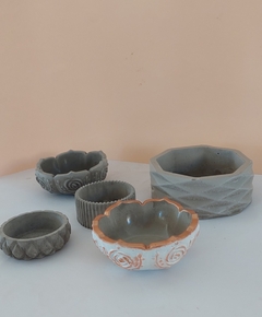 Banner de la categoría ENVASES DE RESINA SIMIL HORMIGÓN
