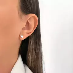BRINCO DE PRATA FORMATO PEQUENA ESTRELA-155603