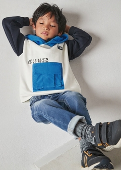 Pantalón de mezclilla entallado niño