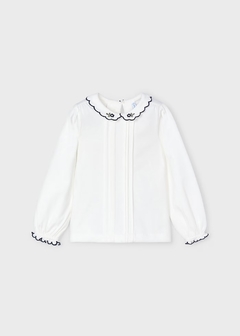 Blusa cuello bordado niña