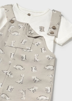Conjunto peto estampado y camiseta bebé en internet