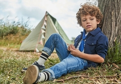 Pantalón de mezclilla ajustado básico niño