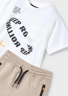 Conjunto bermuda y camiseta texto niño - tienda en línea