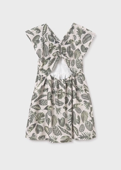 Vestido estampado abertura espalda chica en internet
