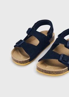 Sandalia de piel con triple velcro para niño en internet