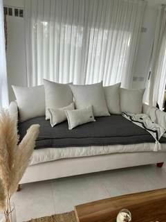 PILLOW. 2 x 0, 75. GRIS.