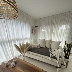 MANTA INDIA IMPORTADA. CON ESTAMPADO Y BORDADO. - Amelie home & deco