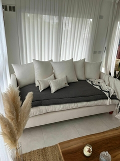 PILLOW. 2 x 0, 75. GRIS.
