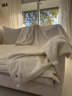 Manta Lisboa. Manteca. - comprar online