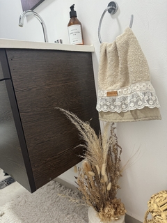 TOALLA ROMANTICA. Tostada con borde habanno. - comprar online