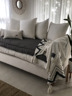 PILLOW. 2 x 0,85 cm. GRIS TOPO. - Amelie home & deco