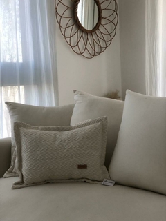 FUNDA ALMOHADON BORDADO. ONDAS 50 X 30 en internet