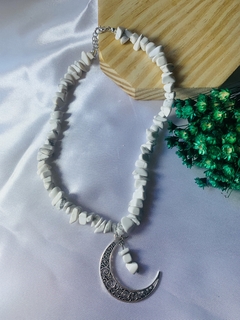 CHOKER DE CASCALHO DE CRISTAIS COM MEIA LUA - comprar online