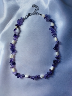 CHOKER DE AMETISTA COM MADREPÉROLA GOTA na internet