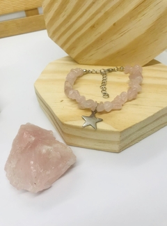 PULSEIRA DE QUARTZO ROSA COM PINGENTE DE ESTRELA - comprar online