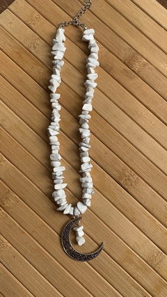 CHOKER DE CASCALHO DE CRISTAIS COM MEIA LUA na internet