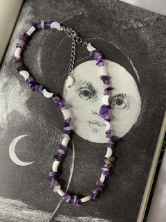 CHOKER DE AMETISTA COM LUA DE MADREPÉROLA - comprar online