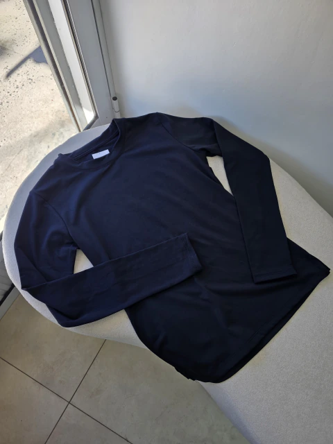 REMERAS TÉRMICAS DAI (NEGRA)