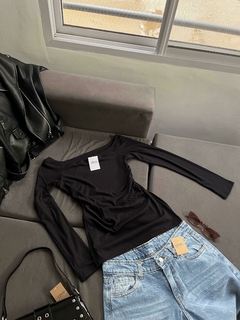 REMERAS CIELO (NEGRA) - comprar online
